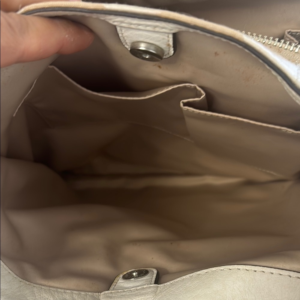 Coach Beige and Cream Shoulder Bag - Picture 6 of 11
